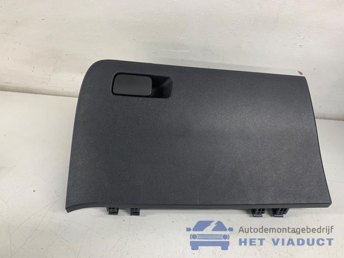 Begagnade Handskfack Hyundai i20 (GBB) 1.2i 16V Pris € 40,00 Marginaltabell erbjuds av Het Viaduct