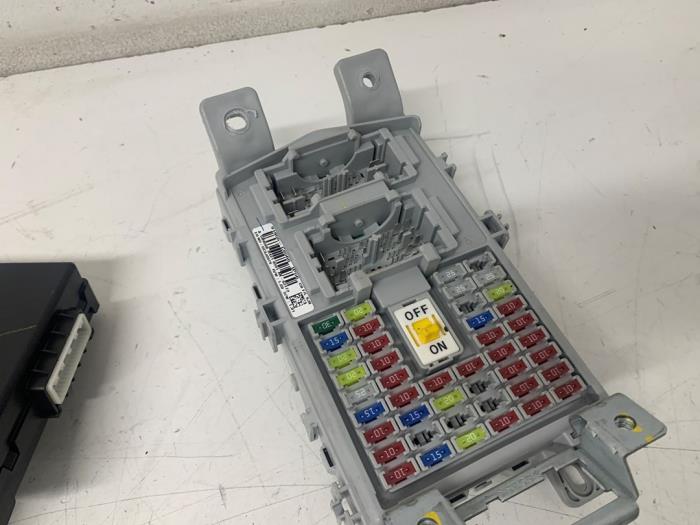 Ignition lock + computer from a Hyundai i20 (GBB) 1.2i 16V 2018