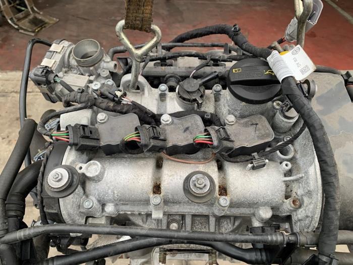 Engine from a Seat Ibiza V (KJB) 1.0 12V 2017