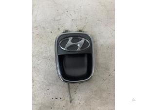 Used Tailgate handle Hyundai i10 (F5) 1.0i 12V Price € 30,00 Margin scheme offered by Het Viaduct