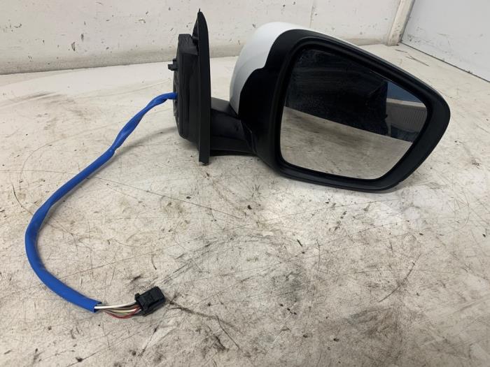 Wing mirror, right from a Renault Kadjar (RFEH) 1.5 Blue dCi 2020