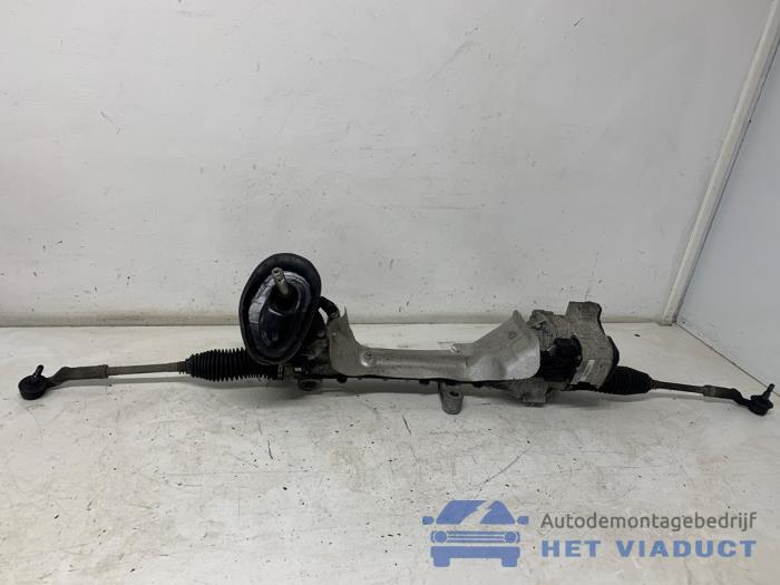 Begagnade Styrbox Ford Focus 3 Wagon 1.5 TDCi Pris € 300,00 Marginaltabell erbjuds av Het Viaduct