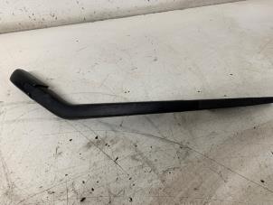 Used Rear wiper arm Mitsubishi Space Star (A0) 1.2 12V Price € 20,00 Margin scheme offered by Het Viaduct