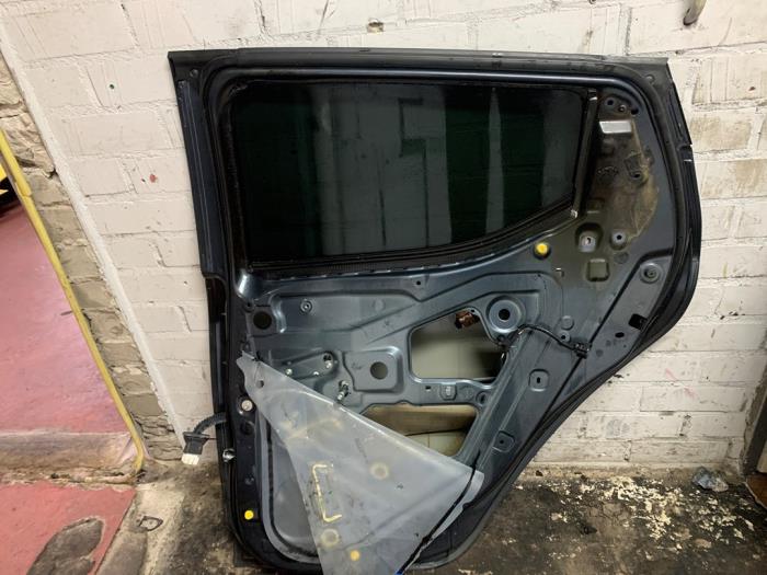 Rear door 4-door, right from a Nissan Micra (K14) 0.9 IG-T 12V 2018