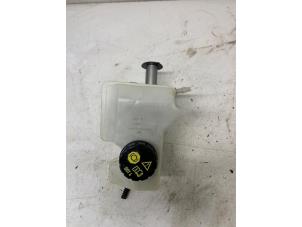 Used Master cylinder Volkswagen Polo VI (AW1) 1.6 TDI 16V 95 Price € 70,00 Margin scheme offered by Het Viaduct