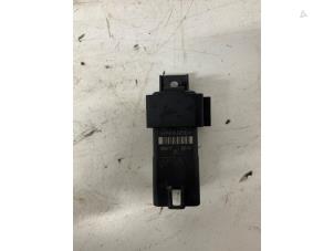 Used Glow plug relay Volkswagen Polo V (6R) 1.4 TDI 12V 90 Price € 20,00 Margin scheme offered by Het Viaduct