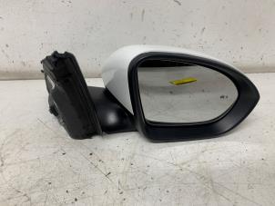 Used Wing mirror, right Opel Insignia Sports Tourer 2.0 CDTI 16V Price € 200,00 Margin scheme offered by Het Viaduct