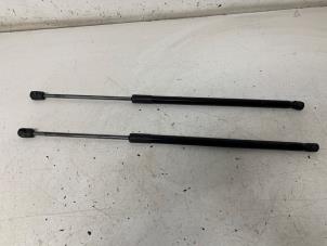 Used Set of tailgate gas struts Seat Leon ST (5FF) 1.6 TDI 16V Price € 20,00 Margin scheme offered by Het Viaduct