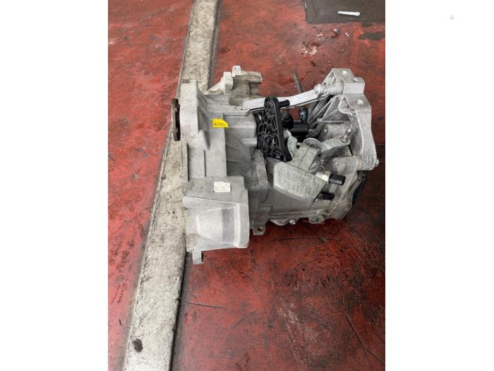 Gearbox from a Seat Leon ST (5FF) 1.6 TDI 16V 2017