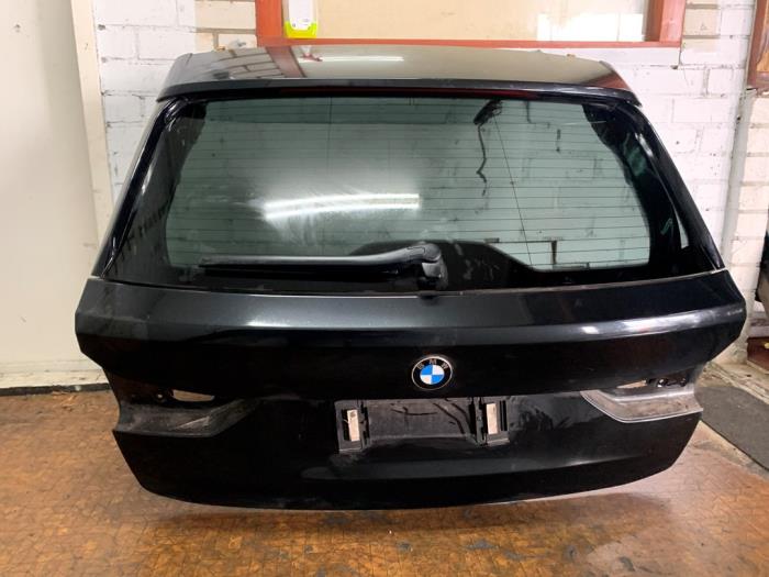 Tailgate from a BMW 5 serie Touring (G31) 530d xDrive 3.0 TwinPower Turbo 24V 2019