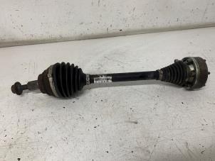 Used Front drive shaft, left Seat Leon ST (5FF) 1.6 TDI 16V Price € 100,00 Margin scheme offered by Het Viaduct