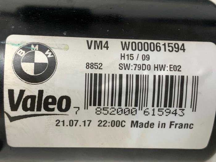 Moteur+mécanique essuie-glace d'un BMW 5 serie Touring (G31) 530d xDrive 3.0 TwinPower Turbo 24V 2019