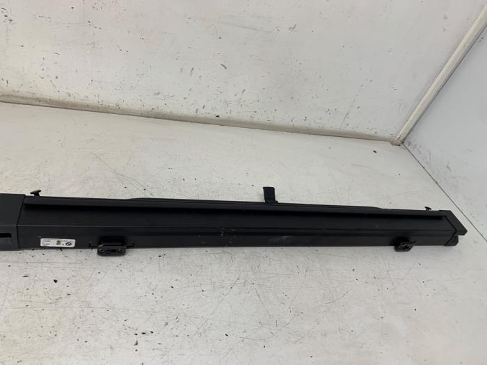 Dog rack from a BMW 5 serie Touring (G31) 530d xDrive 3.0 TwinPower Turbo 24V 2019