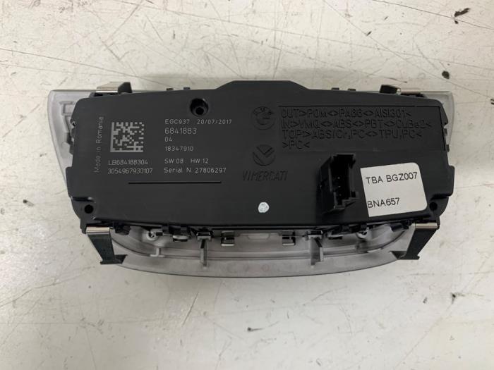 Light switch from a BMW 5 serie Touring (G31) 530d xDrive 3.0 TwinPower Turbo 24V 2019