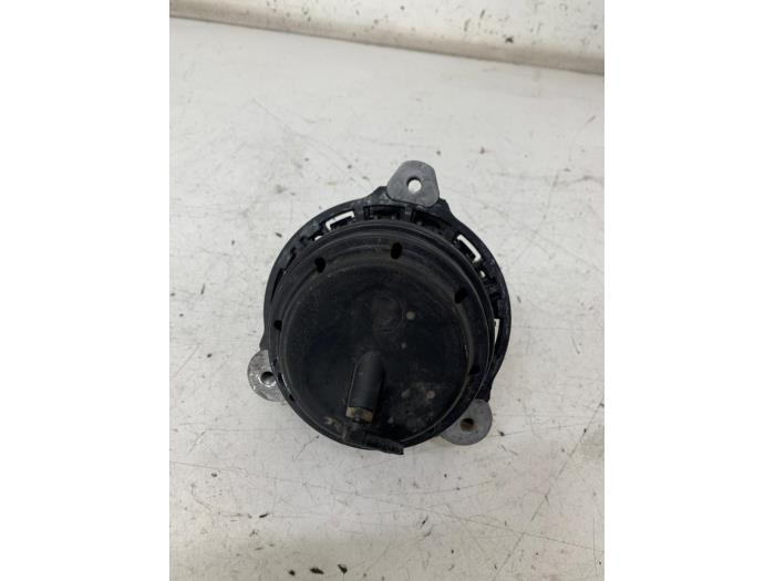 Engine mount from a BMW 5 serie Touring (G31) 530d xDrive 3.0 TwinPower Turbo 24V 2019