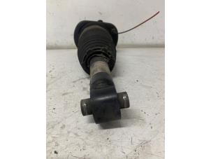 Used Rear shock absorber rod, left BMW 5 serie Touring (G31) 530d xDrive 3.0 TwinPower Turbo 24V Price € 250,00 Margin scheme offered by Het Viaduct
