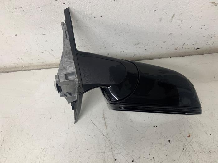 Wing mirror, left from a BMW 5 serie Touring (G31) 530d xDrive 3.0 TwinPower Turbo 24V 2019