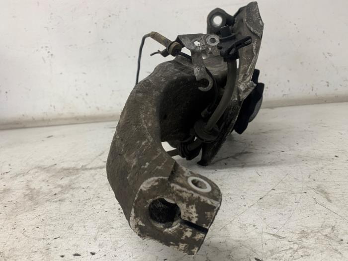 Knuckle, front right from a BMW 5 serie Touring (G31) 530d xDrive 3.0 TwinPower Turbo 24V 2019