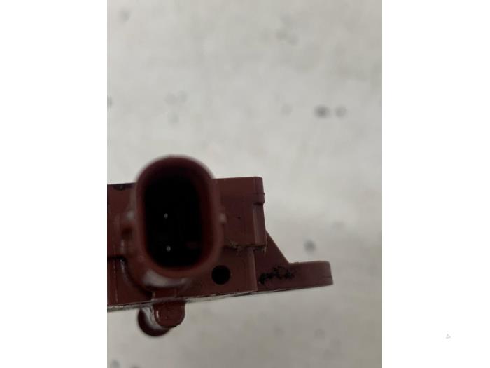 Sensor (other) from a BMW 5 serie Touring (G31) 530d xDrive 3.0 TwinPower Turbo 24V 2019