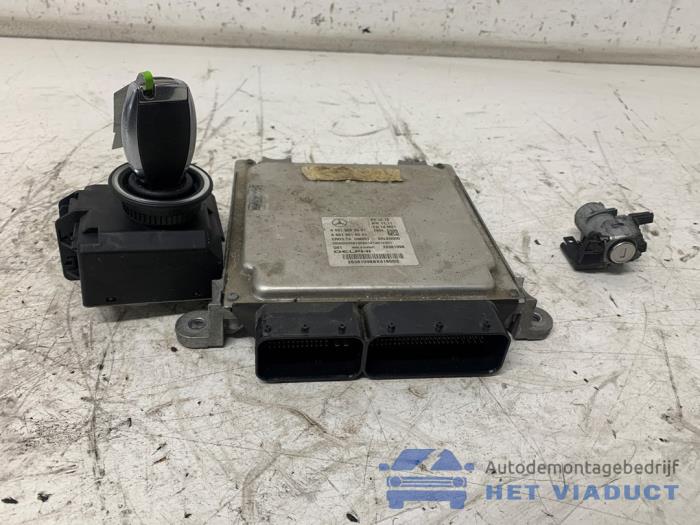 Used Ignition lock + computer Mercedes E (W212) E-220 CDI 16V BlueEfficiency,BlueTEC Price € 300,00 Margin scheme offered by Het Viaduct