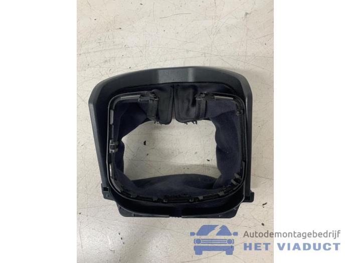 Usados Pieza de salpicadero Mercedes E (W212) E-220 CDI 16V BlueEfficiency,BlueTEC Precio € 30,00 Norma de margen ofrecido por Het Viaduct