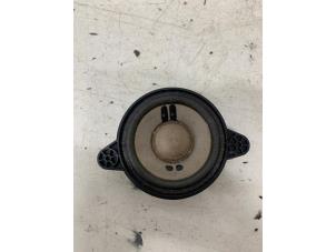 Used Speaker Mercedes CLA Shooting Brake (117.9) 1.6 CLA-180 16V Price € 15,00 Margin scheme offered by Het Viaduct