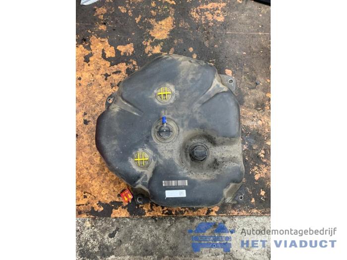Gebrauchte Adblue Tank Mercedes E (W212) E-220 CDI 16V BlueEfficiency,BlueTEC Preis € 300,00 Margenregelung angeboten von Het Viaduct