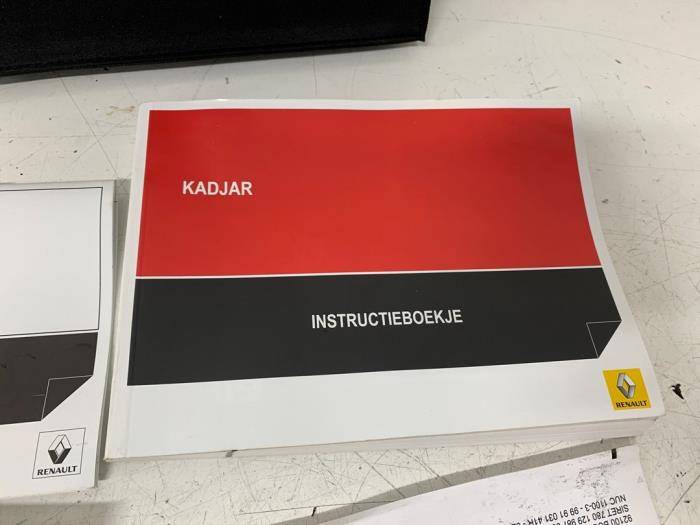 Instruction Booklet from a Renault Kadjar (RFEH) 1.5 dCi DPF 2015