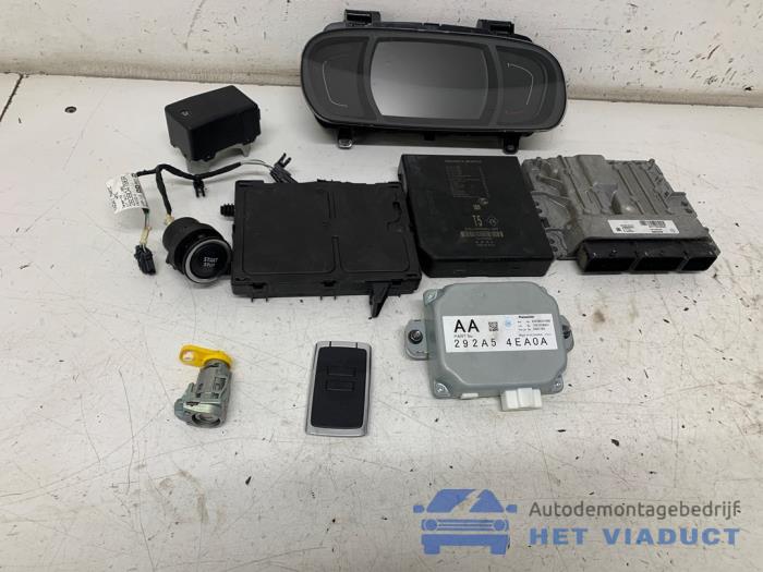 Used Ignition lock + computer Renault Kadjar (RFEH) 1.5 dCi DPF Price € 450,00 Margin scheme offered by Het Viaduct