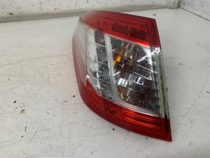 Used Taillight, left Peugeot 508 SW (8E/8U) 2.2 HDiF 16V GT Price € 100,00 Margin scheme offered by Het Viaduct