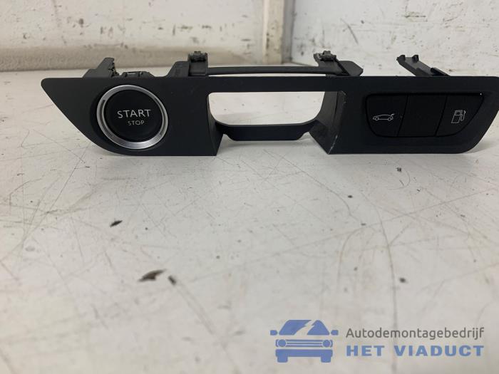 Usagé Commande start/stop Peugeot 508 SW (8E/8U) 2.2 HDiF 16V GT Prix € 35,00 Règlement à la marge proposé par Het Viaduct