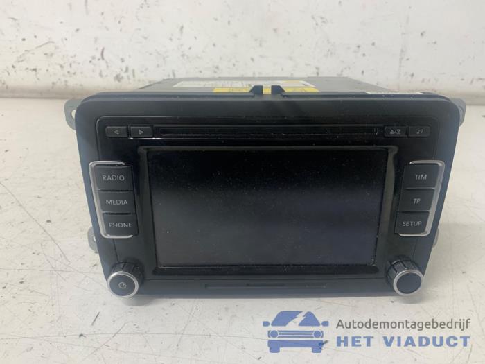 Begagnade Radio Volkswagen Golf VI (5K1) 2.0 GTI 16V Pris € 190,00 Marginaltabell erbjuds av Het Viaduct
