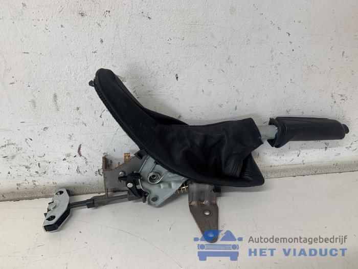 Używane Dzwignia hamulca postojowego BMW 3 serie Gran Turismo (F34) 320d 2.0 16V Cena € 35,00 Procedura marży oferowane przez Het Viaduct