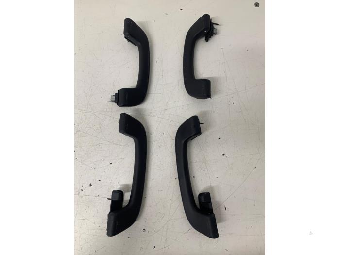 Handle set from a BMW 3 serie Gran Turismo (F34) 320d 2.0 16V 2014