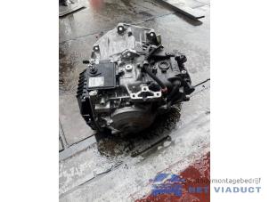 Getriebe van een BMW 1 serie (F40) 118d 2.0 16V 2020