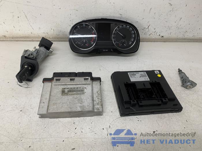 Used Ignition lock + computer Skoda Fabia III Combi (NJ5) 1.2 TSI 16V Greentech Price € 350,00 Margin scheme offered by Het Viaduct