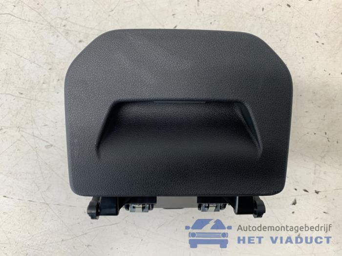 Używane Schowek BMW 1 serie (F40) 118d 2.0 16V Cena € 25,00 Procedura marży oferowane przez Het Viaduct