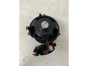 Used Heating and ventilation fan motor BMW 1 serie (F40) 118d 2.0 16V Price € 60,00 Margin scheme offered by Het Viaduct