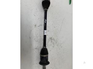 Used Drive shaft, rear right BMW 2 serie Gran Tourer (F46) 220dA xDrive 2.0 TwinPower Turbo 16V Price € 300,00 Margin scheme offered by Het Viaduct
