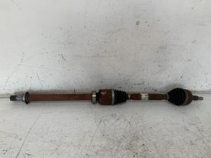 Used Front drive shaft, right Renault Captur (2R) 1.2 TCE 16V EDC Price € 120,00 Margin scheme offered by Het Viaduct