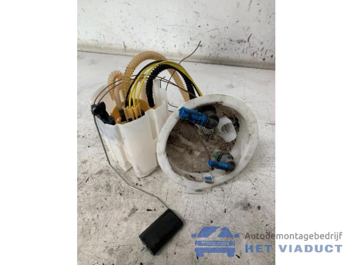 Usagé Pompe d'injection BMW 2 serie Gran Tourer (F46) 220dA xDrive 2.0 TwinPower Turbo 16V Prix € 120,00 Règlement à la marge proposé par Het Viaduct