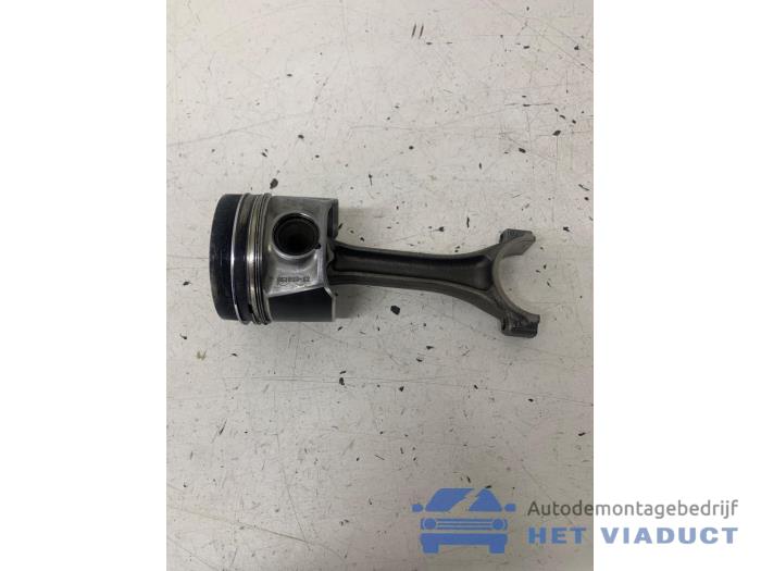 Usados Pistón Volkswagen Polo VI (AW1) 1.6 TDI 16V 95 Precio € 50,00 Norma de margen ofrecido por Het Viaduct