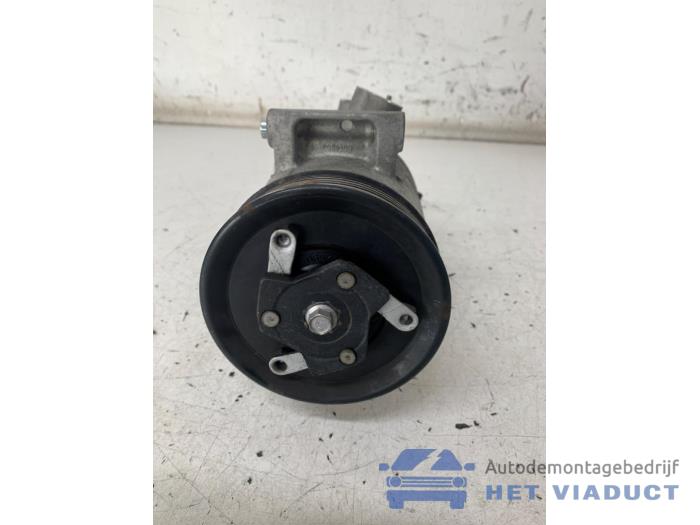 Usagé Pompe clim Skoda Fabia III (NJ3) 1.4 TDI 12V 90 Prix € 120,00 Règlement à la marge proposé par Het Viaduct