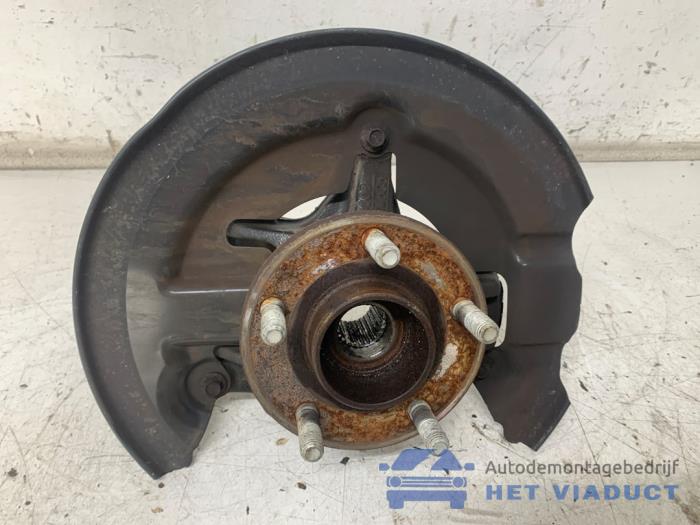 Gebrauchte Achsschenkel links vorne Ford Focus 3 Wagon 1.0 Ti-VCT EcoBoost 12V 125 Preis € 50,00 Margenregelung angeboten von Het Viaduct