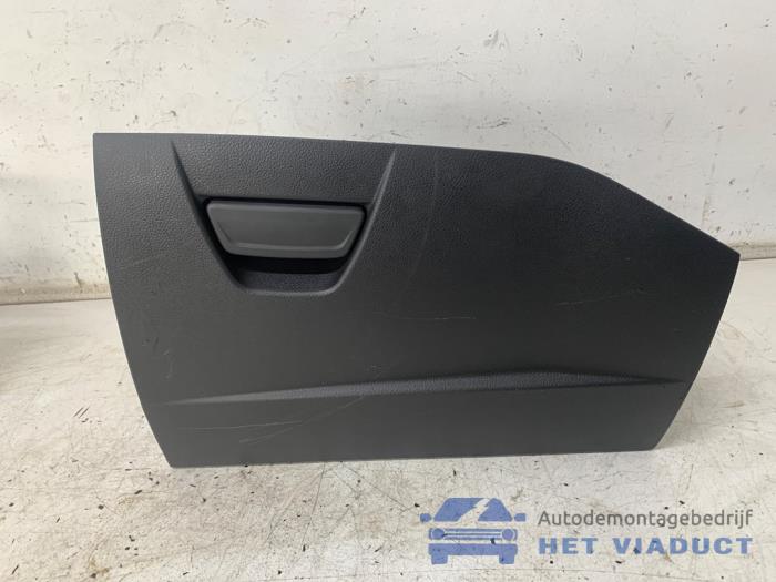 Begagnade Handskfack Ford Focus 3 Wagon 1.0 Ti-VCT EcoBoost 12V 125 Pris € 35,00 Marginaltabell erbjuds av Het Viaduct