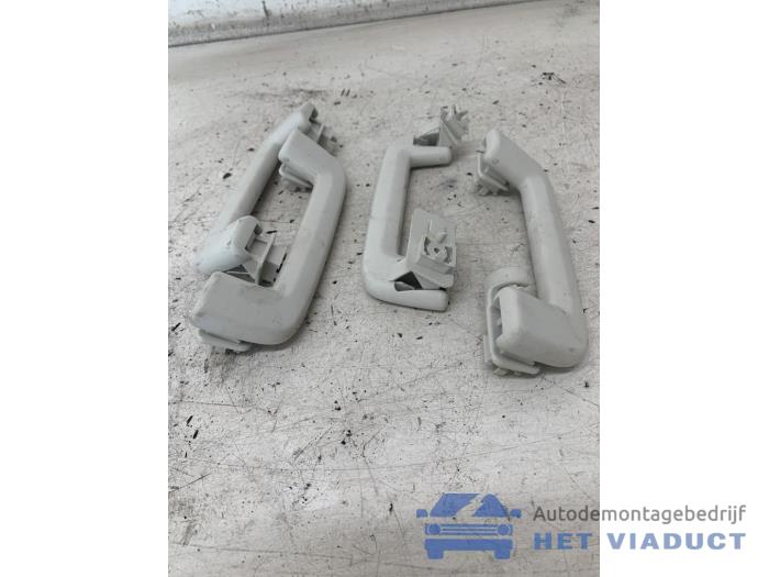 Begagnade Handtagsset Ford Focus 3 Wagon 1.0 Ti-VCT EcoBoost 12V 125 Pris € 40,00 Marginaltabell erbjuds av Het Viaduct
