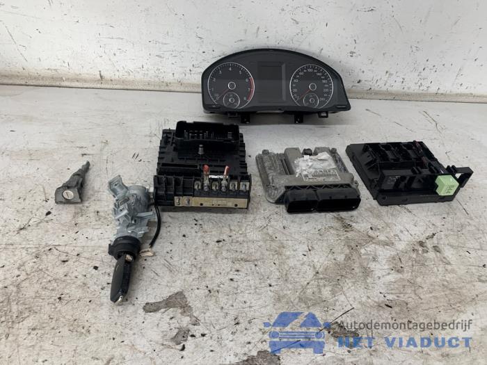 Used Ignition lock + computer Volkswagen Scirocco (137/13AD) 1.4 TSI 122 16V Price € 250,00 Margin scheme offered by Het Viaduct