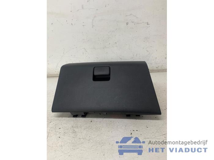 Begagnade Handskfack Hyundai i10 1.0 T-GDi 12V N-Line Pris € 45,00 Marginaltabell erbjuds av Het Viaduct