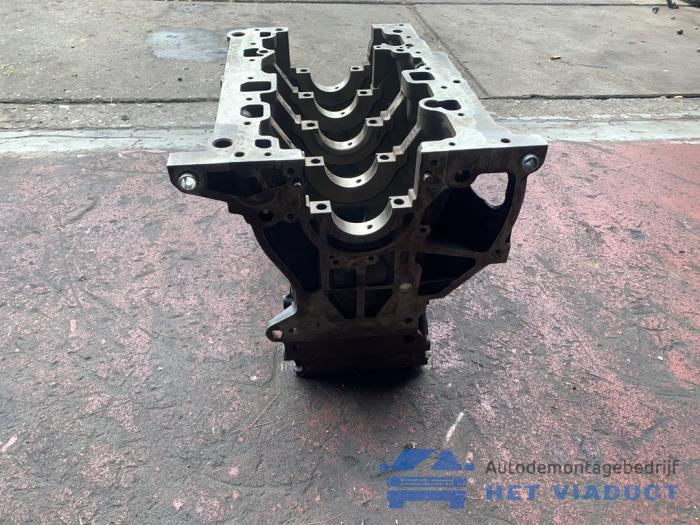Used Engine crankcase Volkswagen Polo VI (AW1) 1.6 TDI 16V 95 Price € 400,00 Margin scheme offered by Het Viaduct
