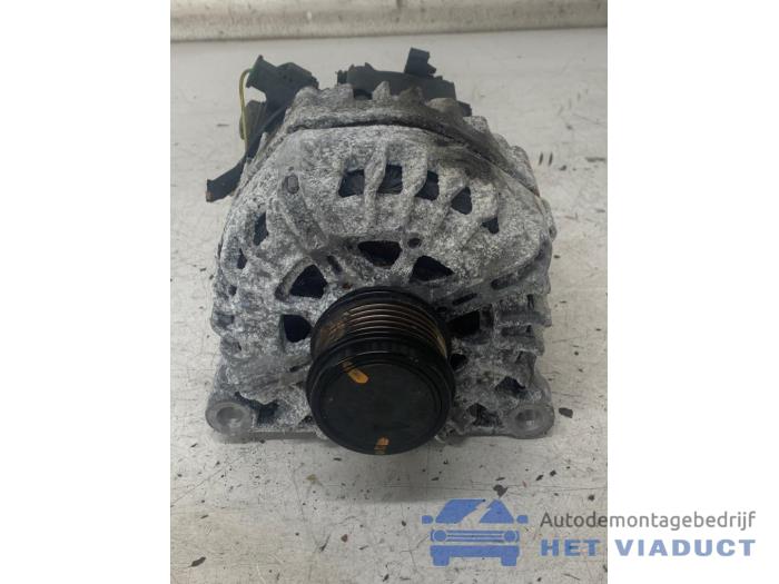 Gebrauchte Dynamo Opel Crossland (X) 1.2 Turbo 12V Preis € 100,00 Margenregelung angeboten von Het Viaduct